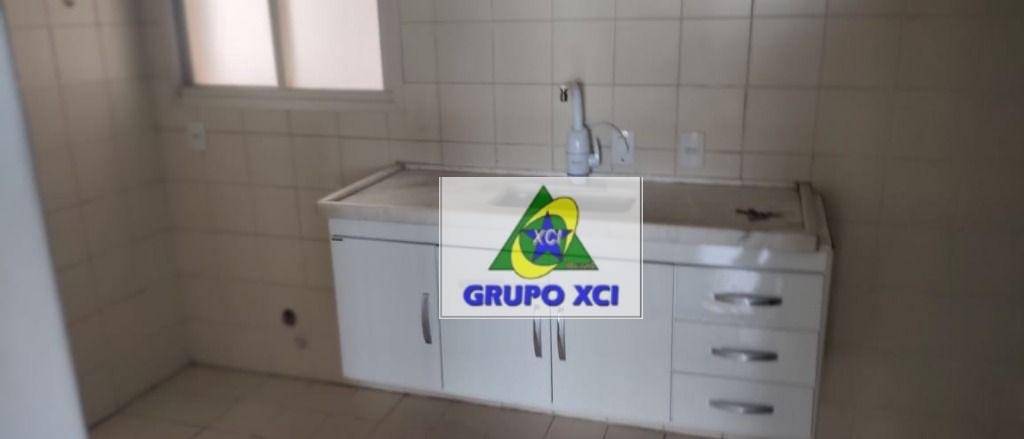 Apartamento à venda com 3 quartos, 96m² - Foto 7