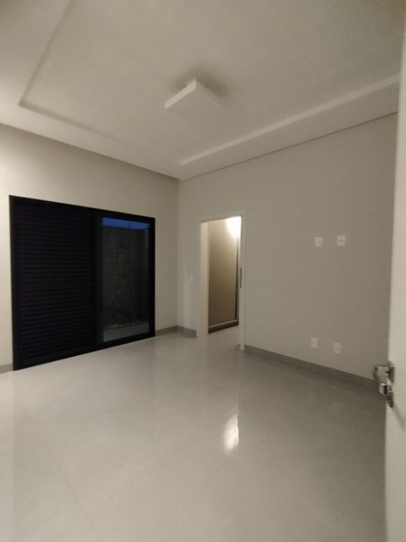 Casa de Condomínio à venda com 3 quartos, 220m² - Foto 20