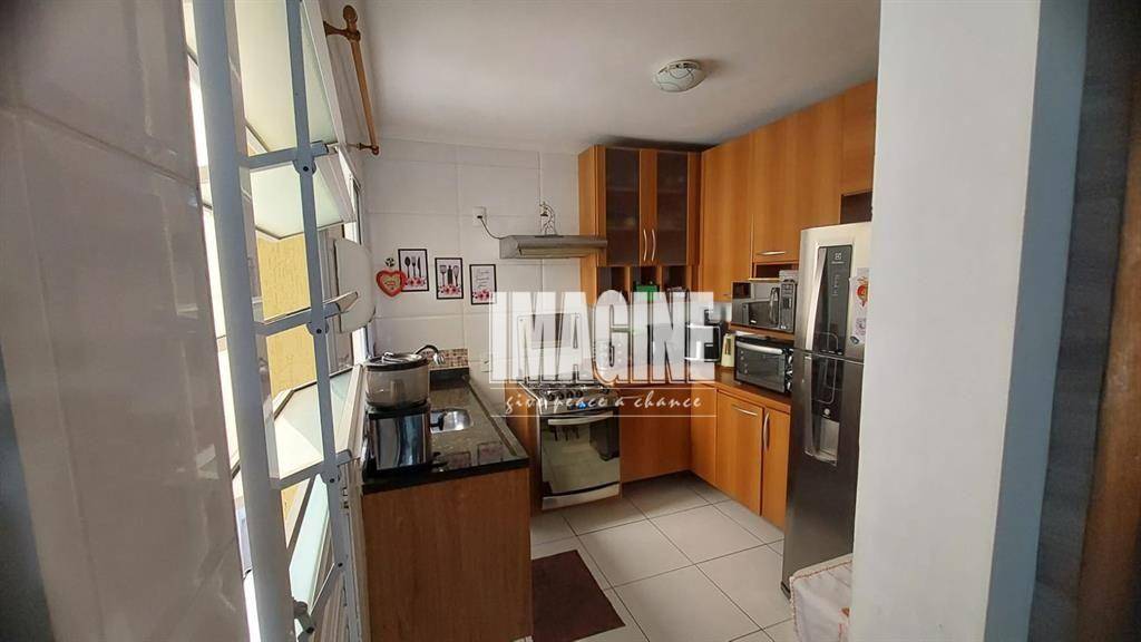 Sobrado à venda com 3 quartos, 70m² - Foto 3