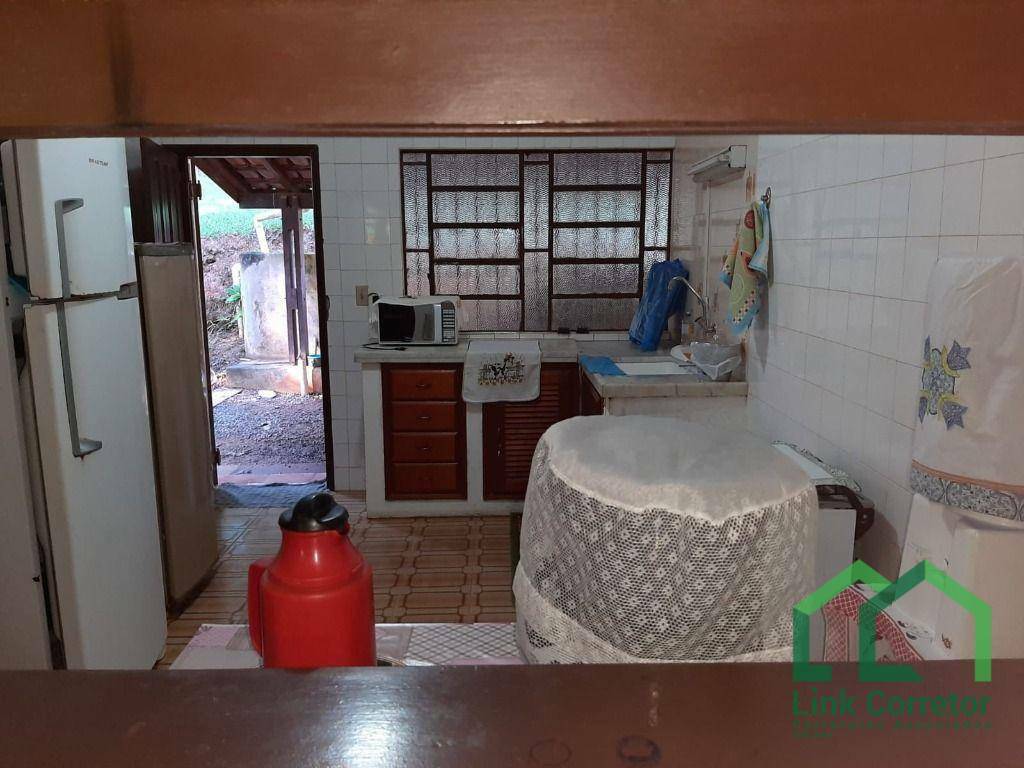 Chácara à venda com 3 quartos, 180m² - Foto 14