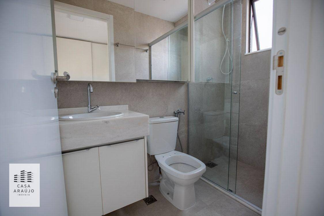 Apartamento à venda com 2 quartos, 67m² - Foto 3