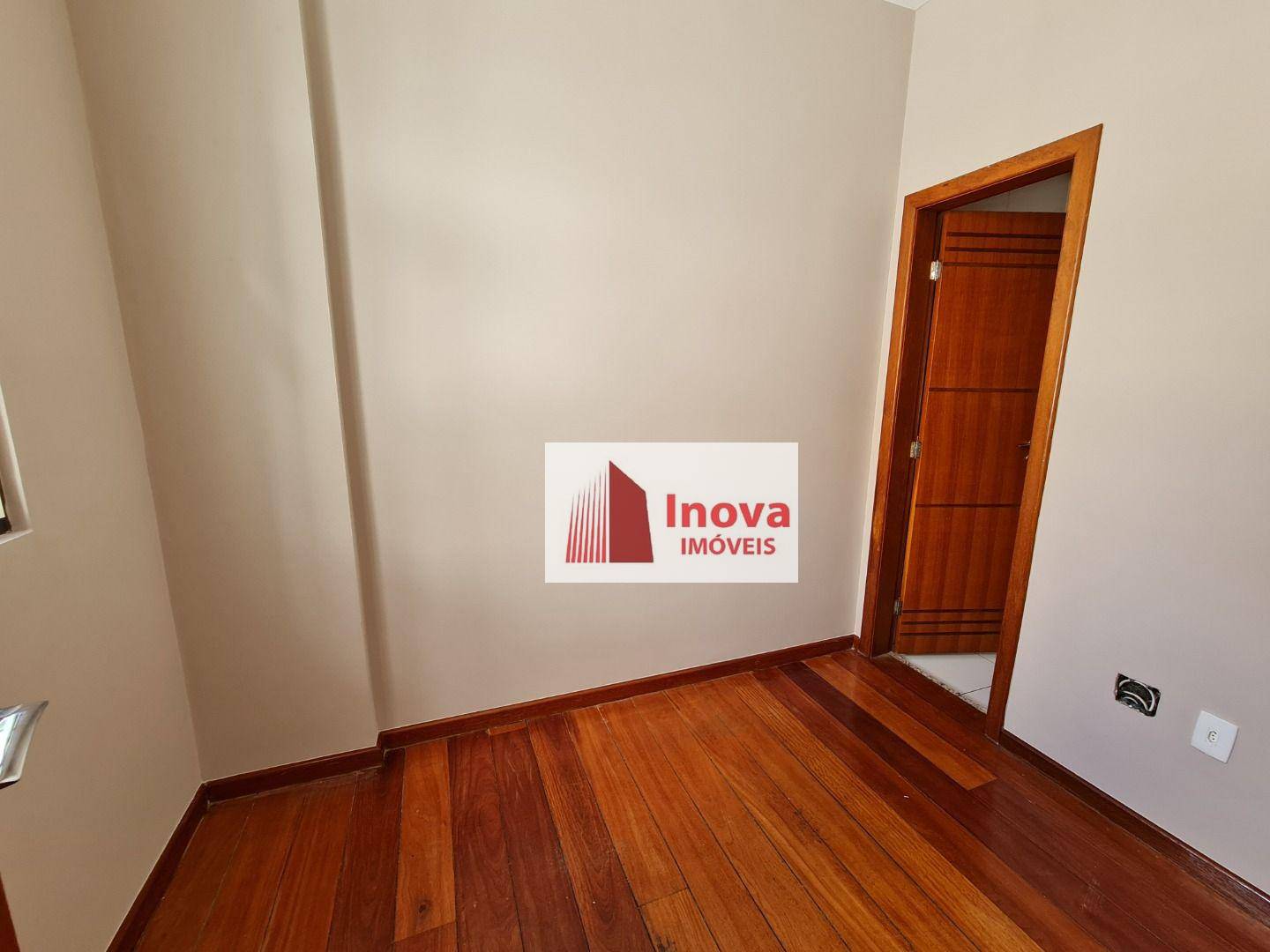 Apartamento à venda com 4 quartos, 160m² - Foto 35