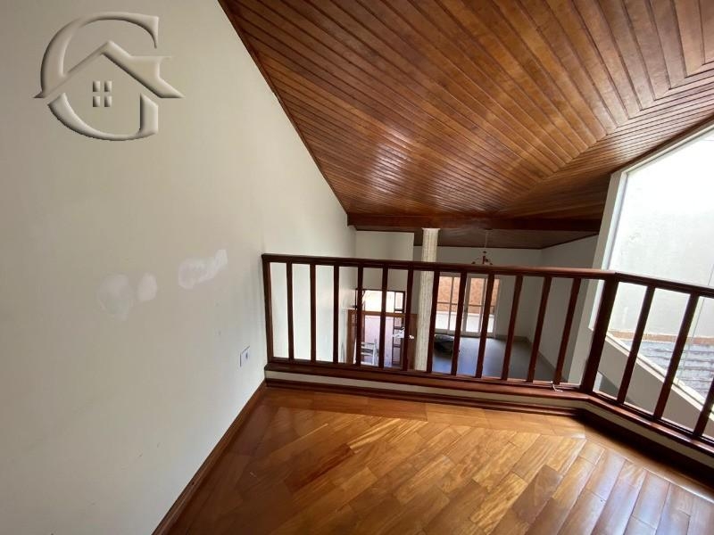 Casa para alugar com 4 quartos, 250m² - Foto 11