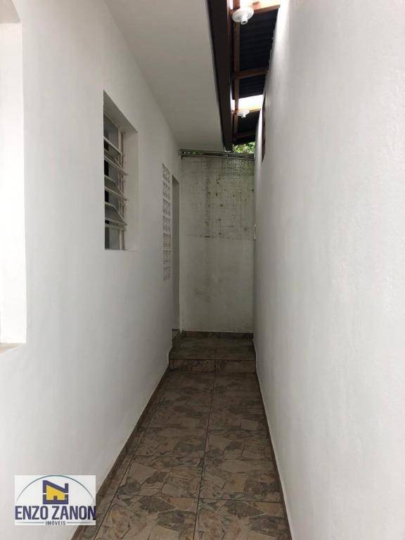 Casa para alugar com 3 quartos, 242m² - Foto 14