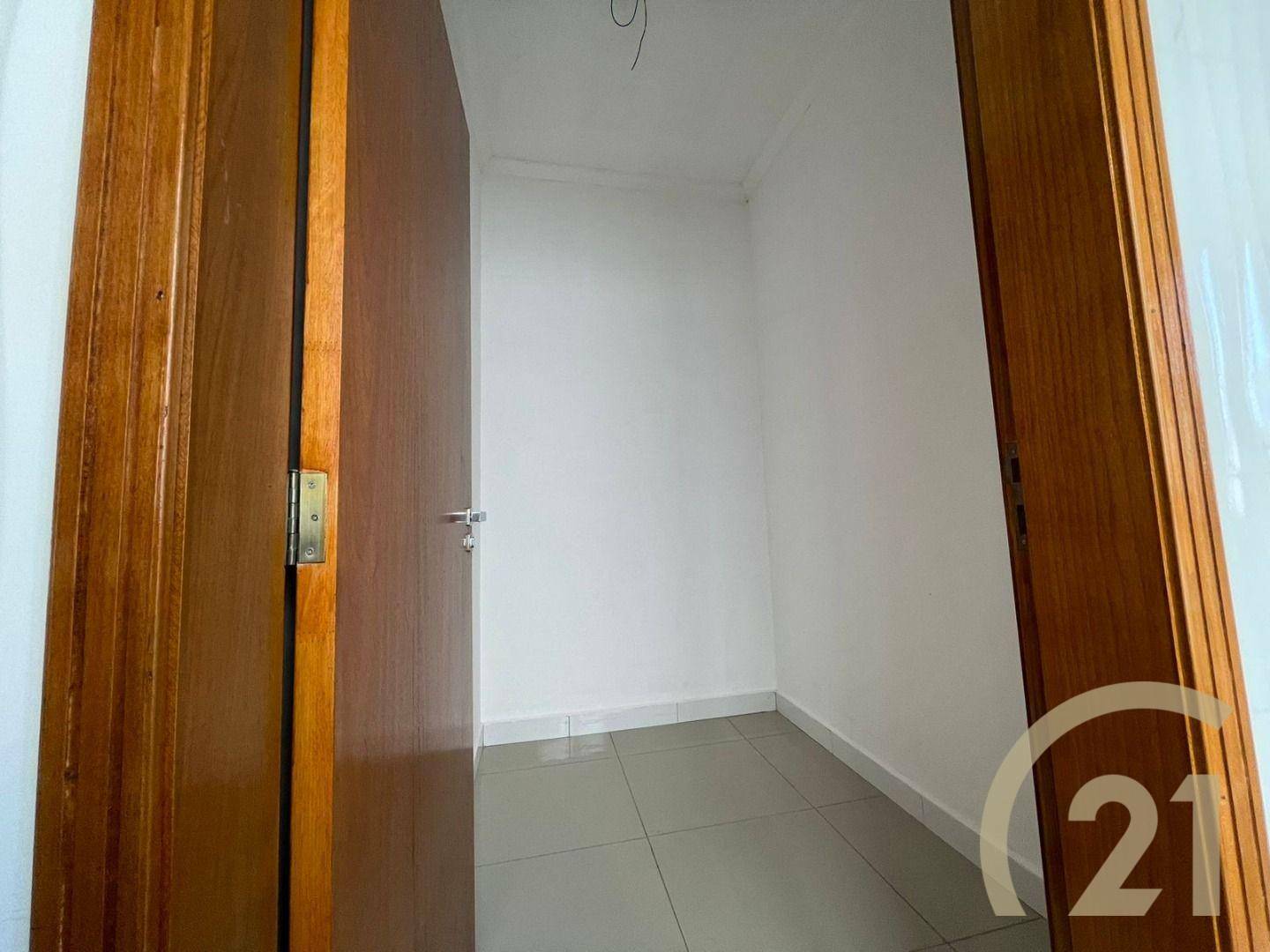 Casa de Condomínio à venda com 3 quartos, 220m² - Foto 6