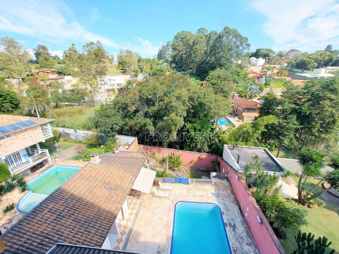 Casa de Condomínio à venda com 4 quartos, 324m² - Foto 1