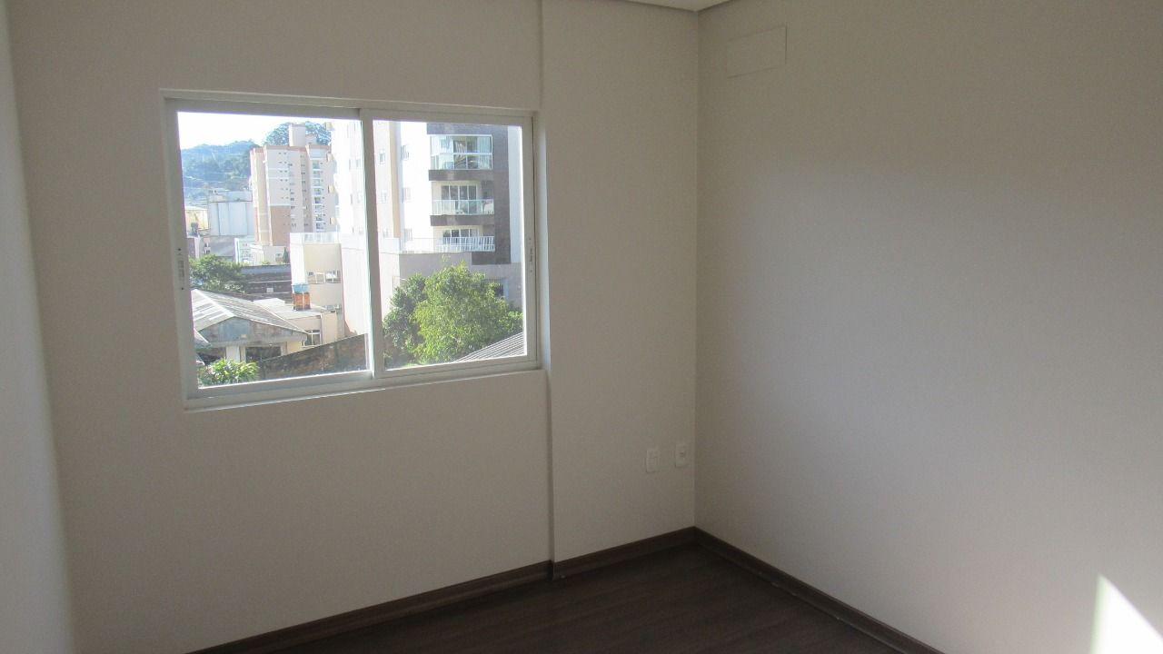 Apartamento à venda com 2 quartos, 85m² - Foto 4