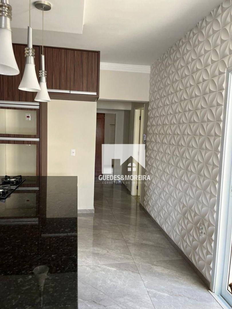 Casa à venda com 3 quartos, 180m² - Foto 14