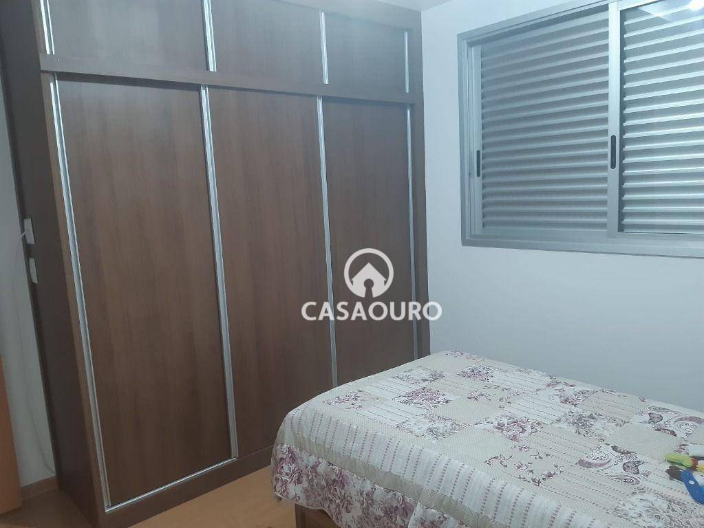 Apartamento à venda com 2 quartos, 67m² - Foto 12