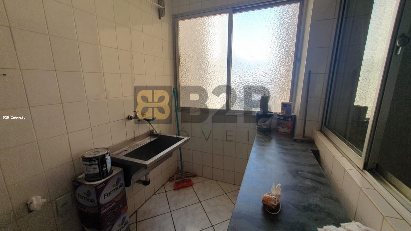 Apartamento à venda com 3 quartos, 160m² - Foto 4