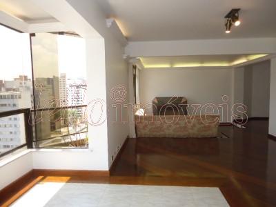 Apartamento para alugar com 3 quartos, 226m² - Foto 4