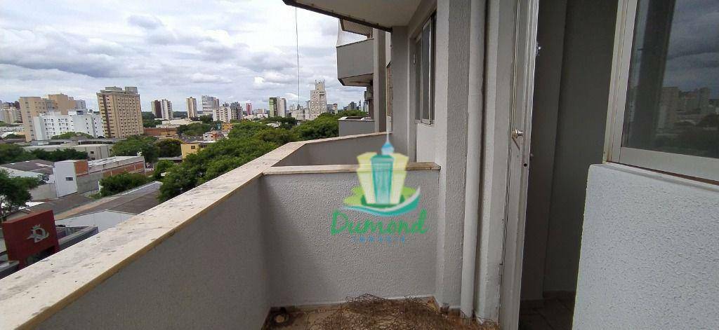 Apartamento para alugar com 3 quartos, 120m² - Foto 16