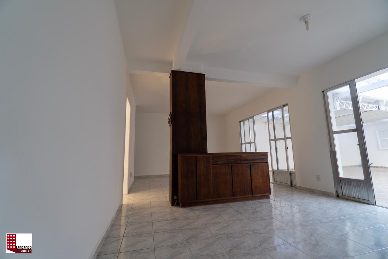 Apartamento à venda com 4 quartos, 154m² - Foto 2