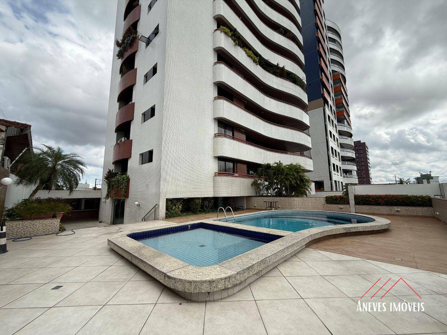 Apartamento à venda com 3 quartos, 221m² - Foto 4