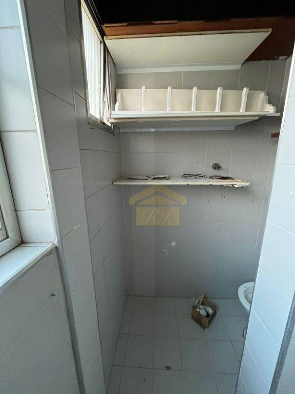 Apartamento à venda com 2 quartos, 70m² - Foto 13