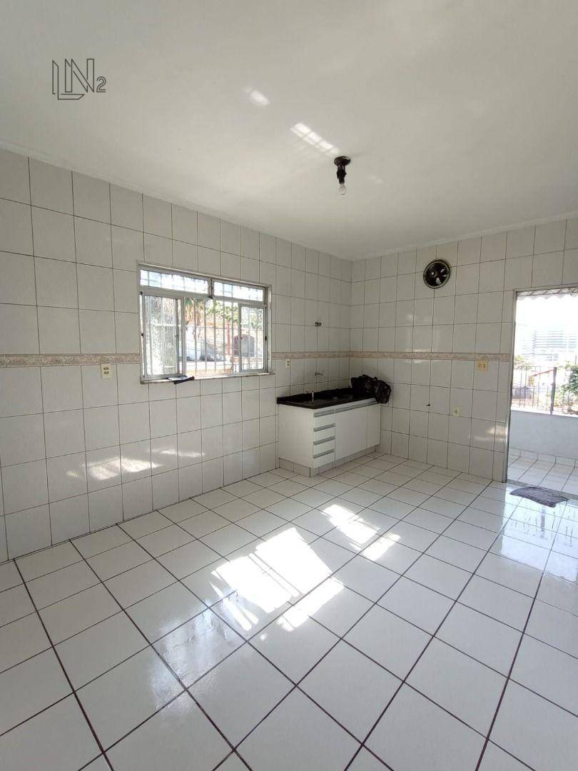 Casa à venda com 3 quartos, 140m² - Foto 14