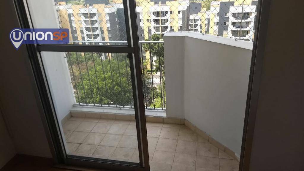 Apartamento à venda com 3 quartos, 65m² - Foto 2