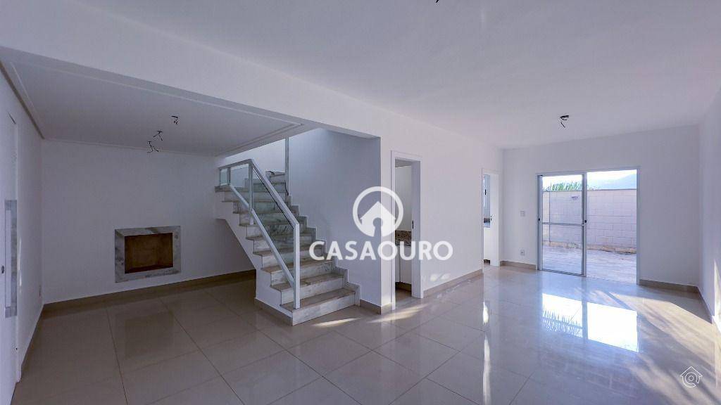 Casa de Condomínio à venda com 4 quartos, 165m² - Foto 3