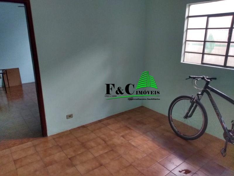 Casa à venda com 3 quartos, 250m² - Foto 7