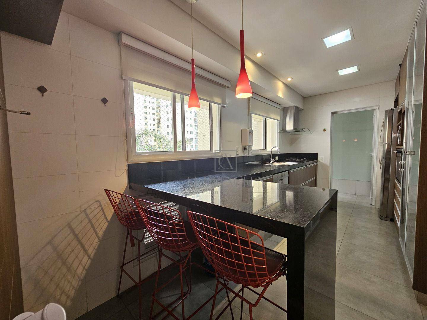 Apartamento à venda e aluguel com 3 quartos, 212m² - Foto 9