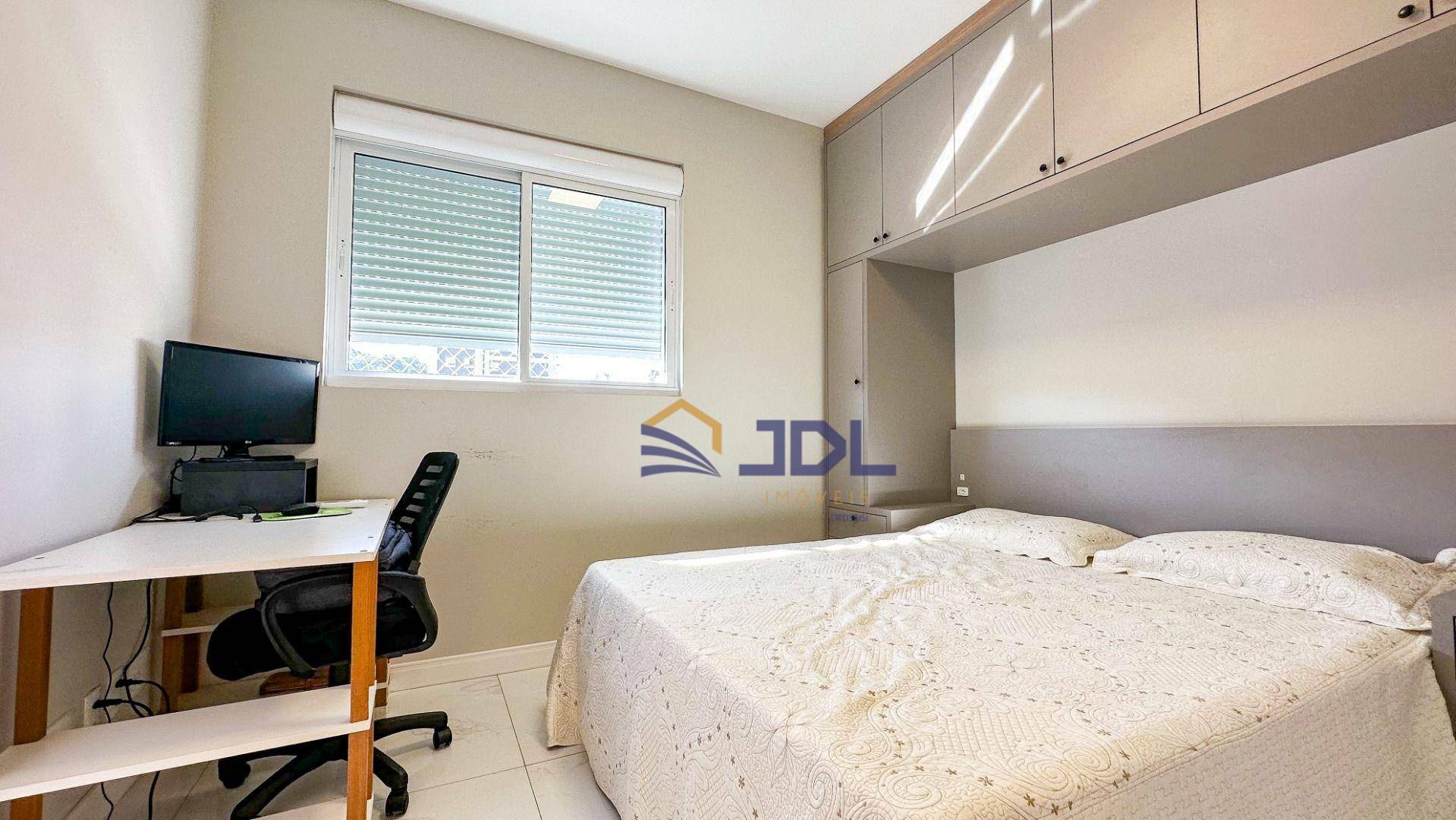 Apartamento à venda com 3 quartos, 121m² - Foto 12