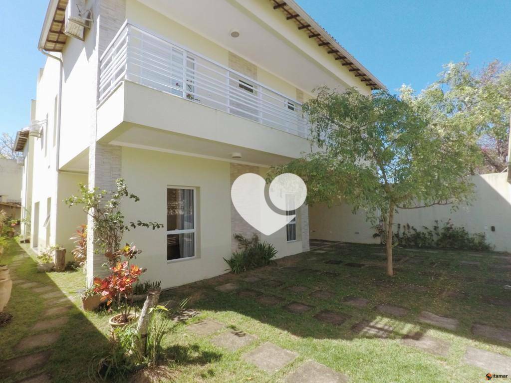 Casa de Condomínio à venda com 5 quartos, 360m² - Foto 1