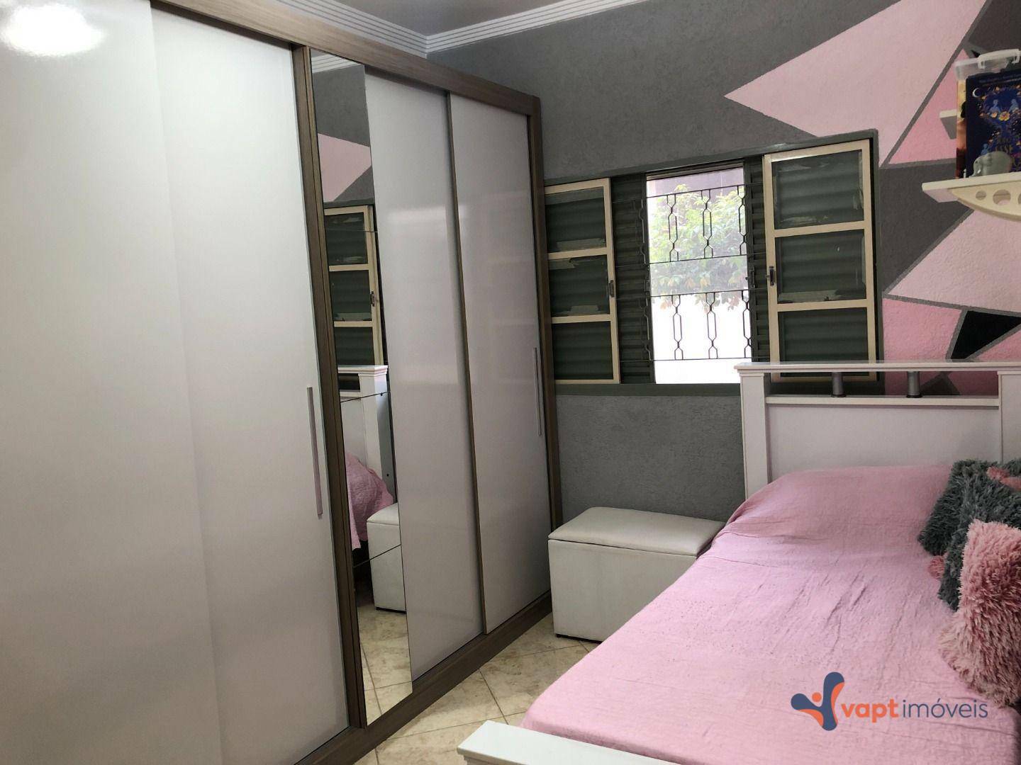 Casa à venda com 4 quartos, 200m² - Foto 13