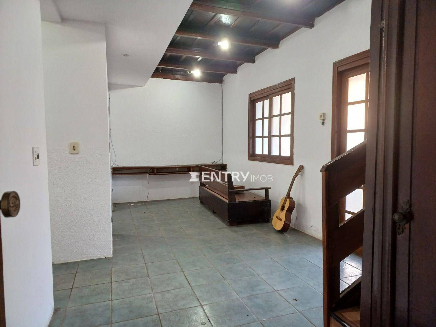 Casa à venda com 3 quartos, 100m² - Foto 7