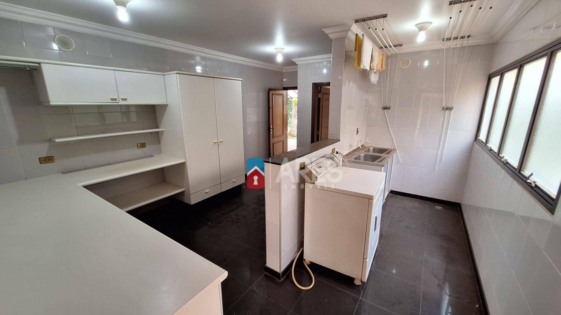 Casa para alugar com 4 quartos, 472m² - Foto 17