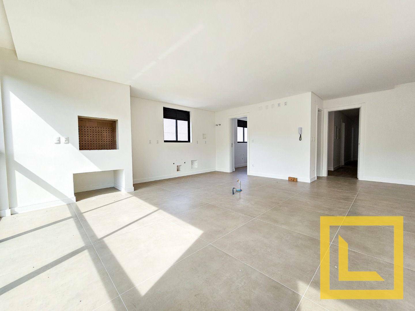 Apartamento à venda com 3 quartos, 189m² - Foto 1