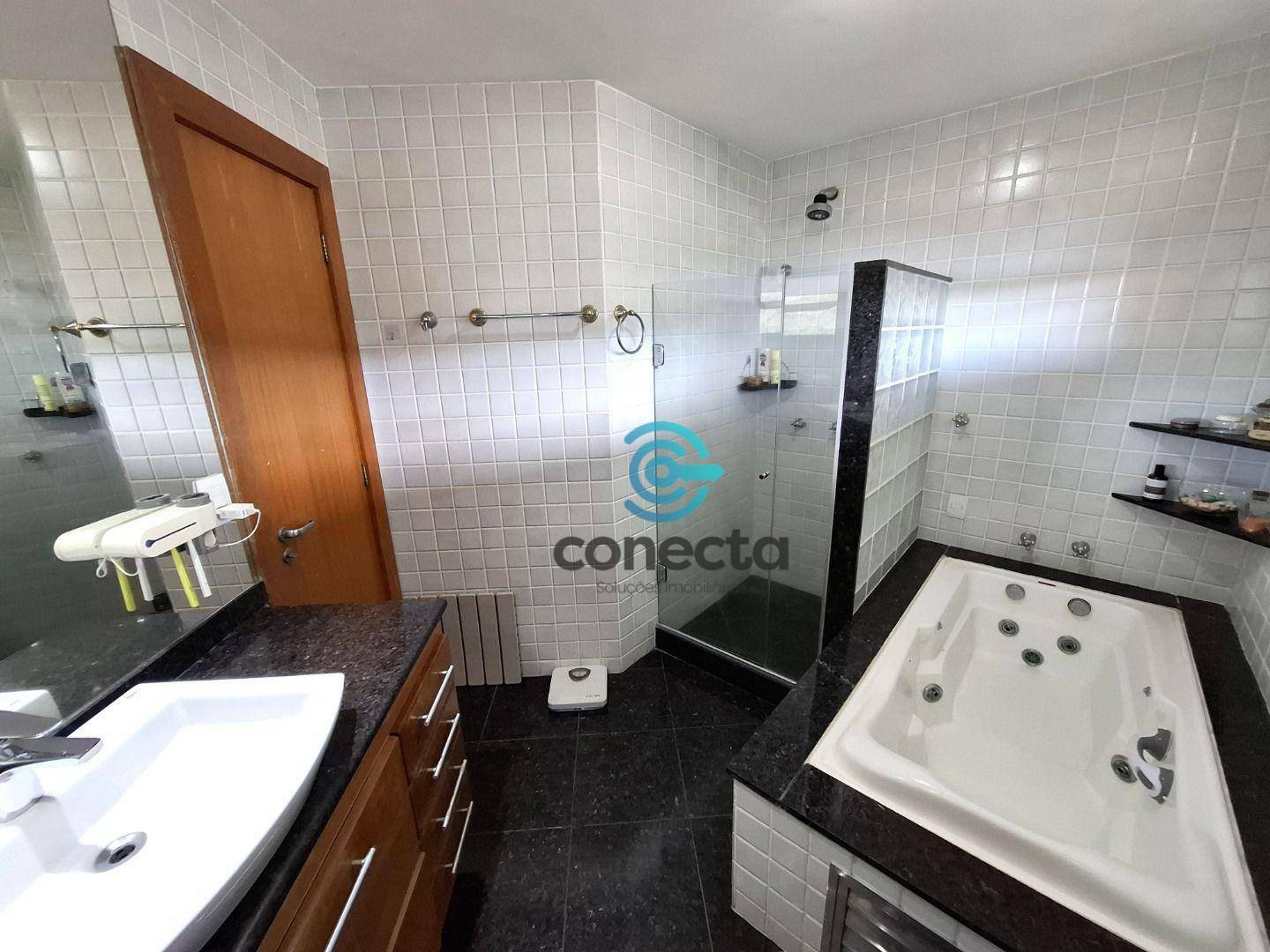 Casa de Condomínio à venda e aluguel com 3 quartos, 390m² - Foto 7