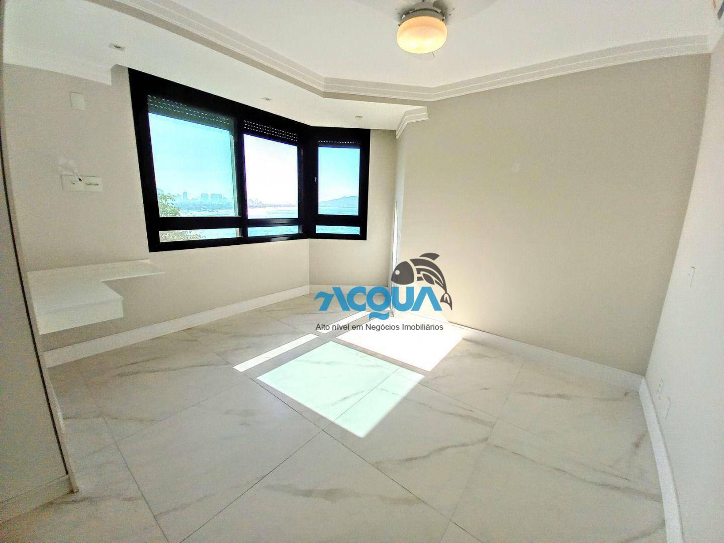 Apartamento à venda com 4 quartos, 235m² - Foto 9