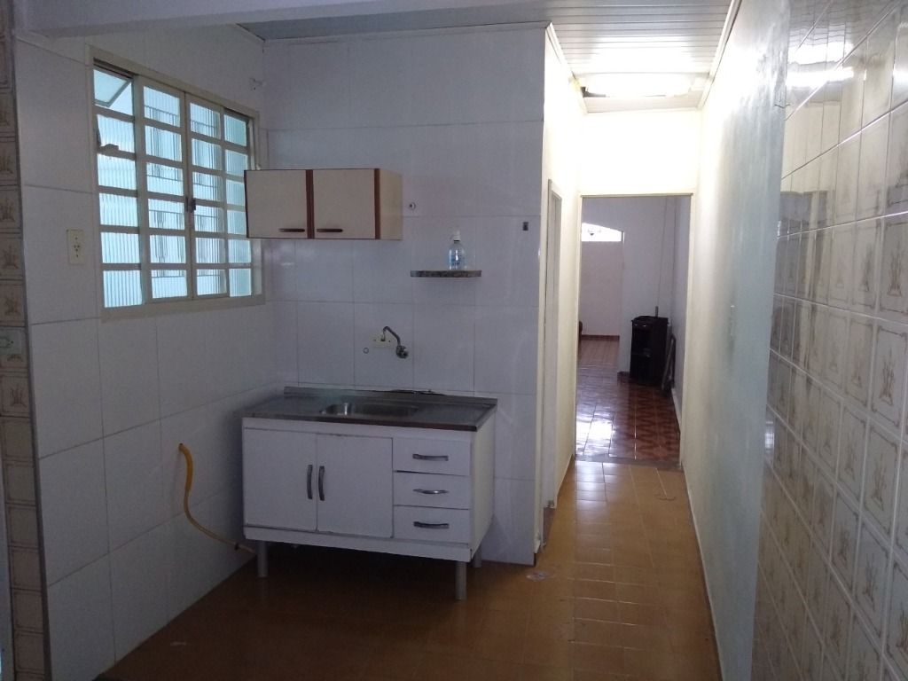 Casa à venda com 2 quartos, 140m² - Foto 9