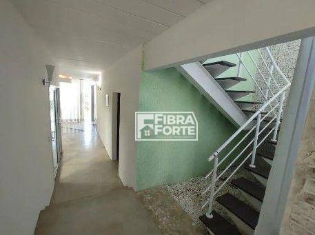 Casa de Condomínio para alugar com 3 quartos, 235m² - Foto 9