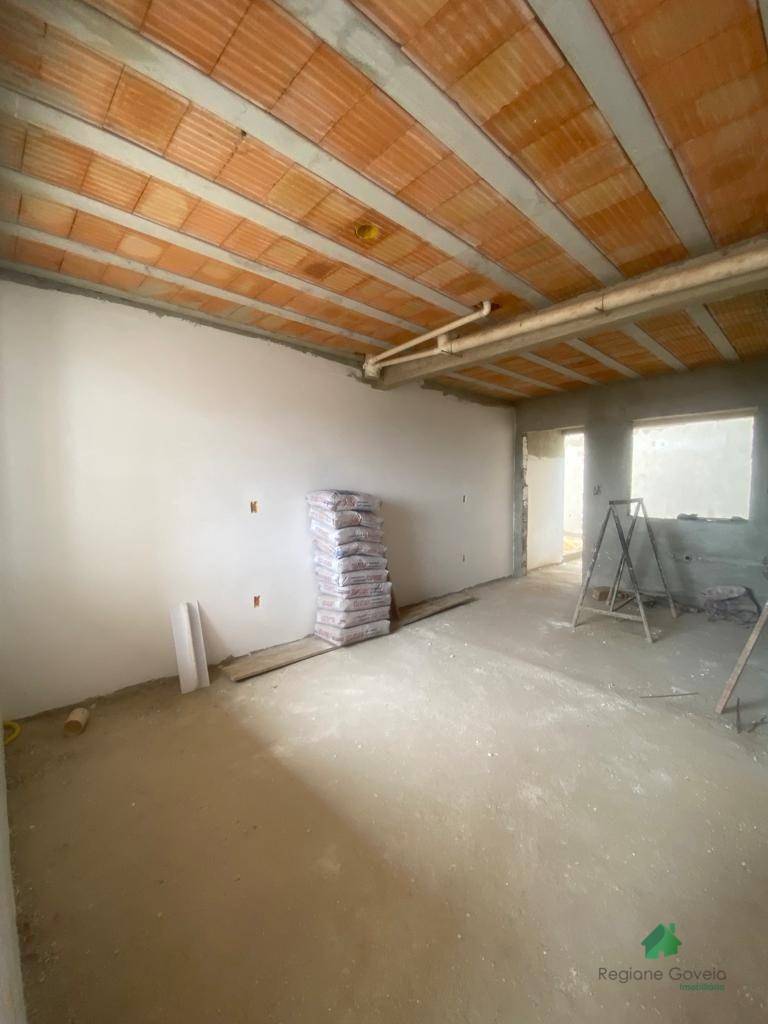 Casa à venda com 3 quartos, 110m² - Foto 7