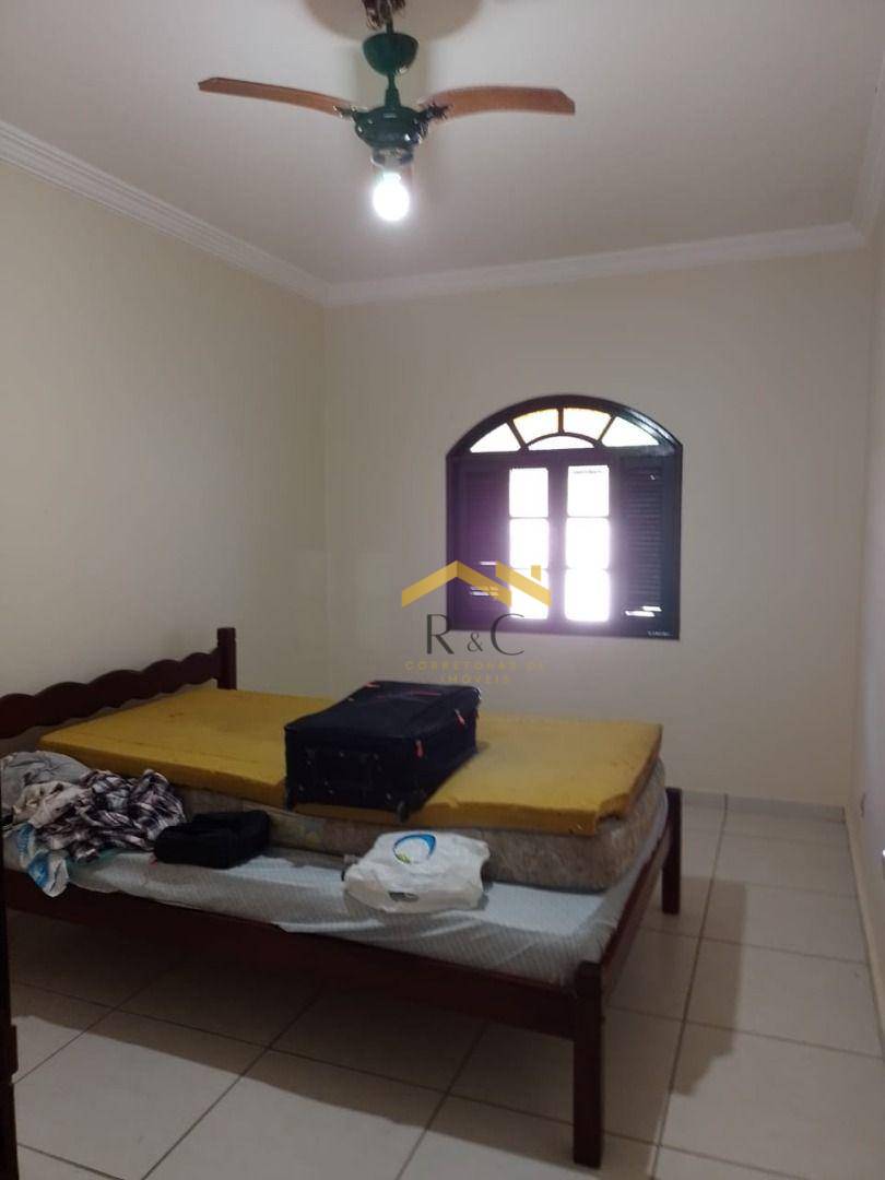 Casa à venda com 2 quartos, 75m² - Foto 4