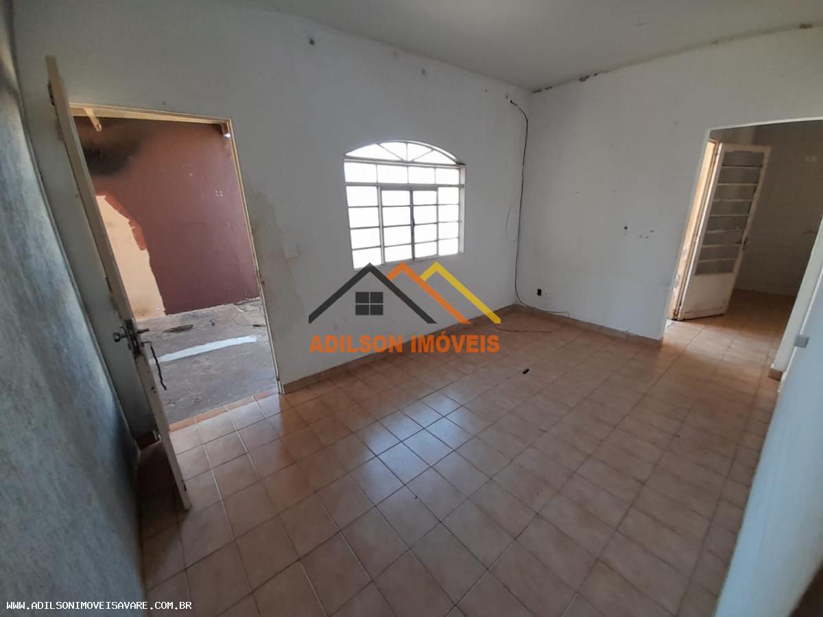 Casa à venda com 4 quartos, 250m² - Foto 14