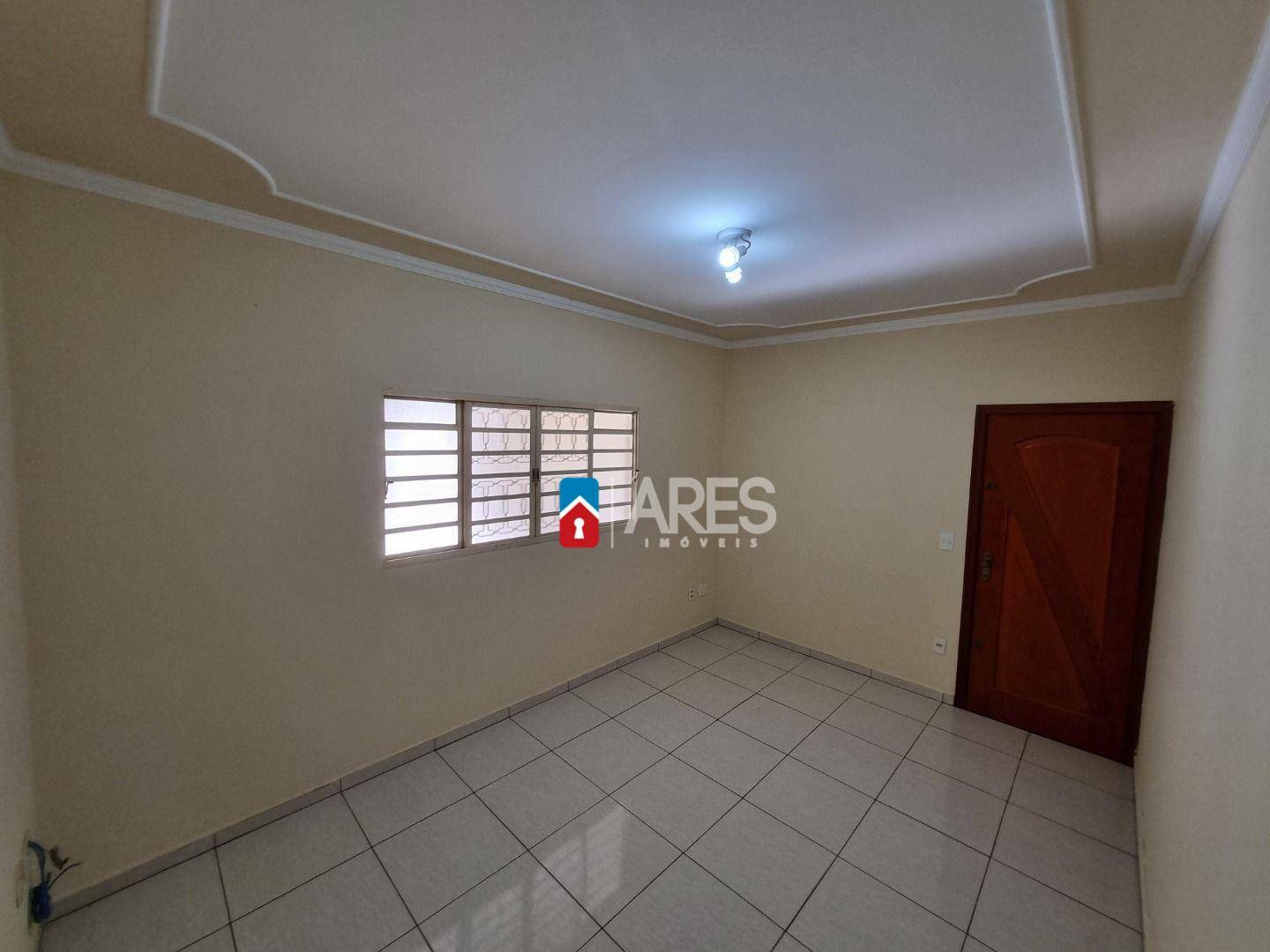 Casa à venda com 3 quartos, 119m² - Foto 2