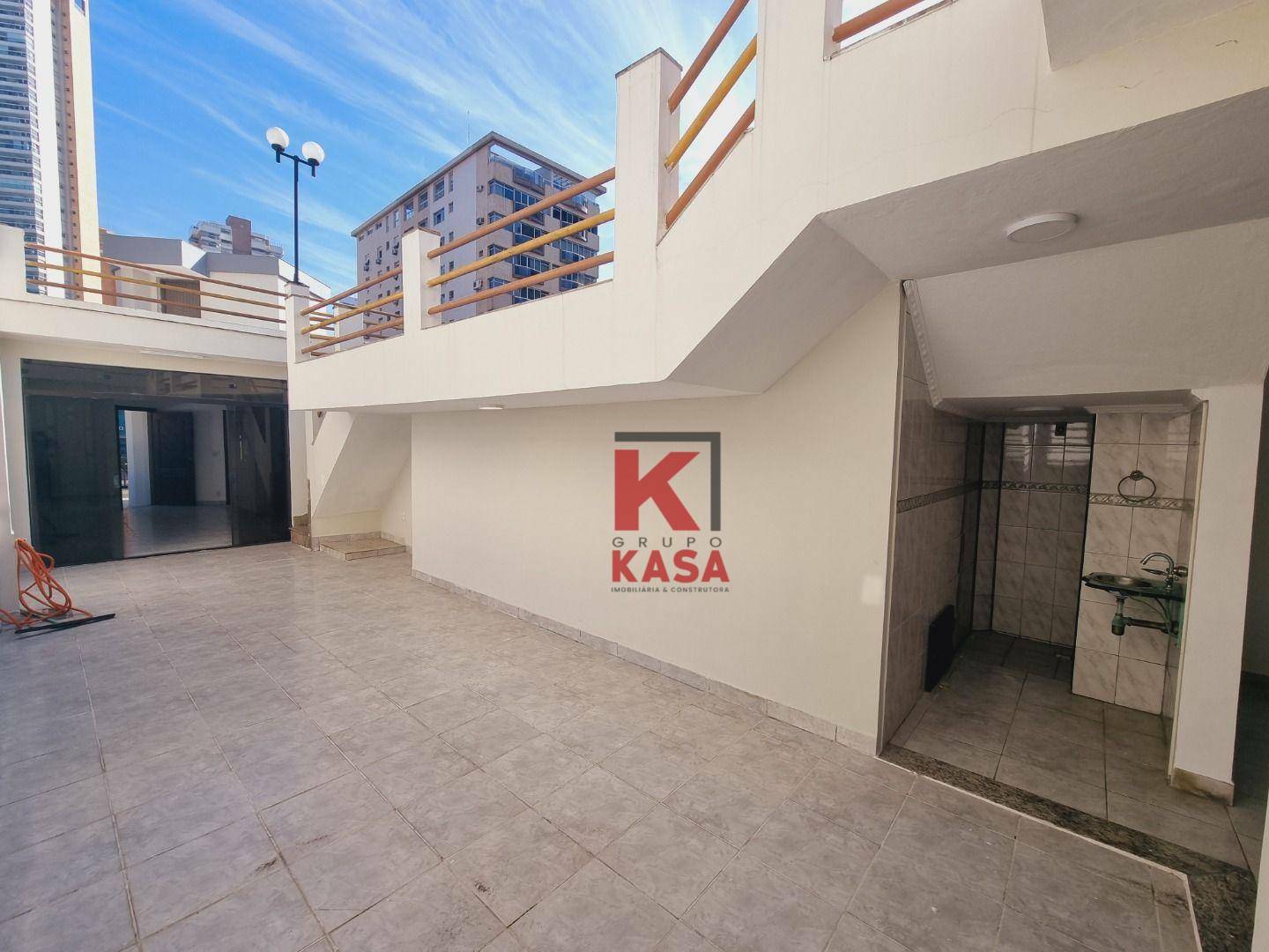 Casa à venda e aluguel com 3 quartos, 339m² - Foto 14