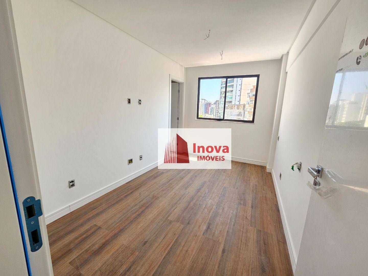 Apartamento à venda com 4 quartos, 170m² - Foto 27