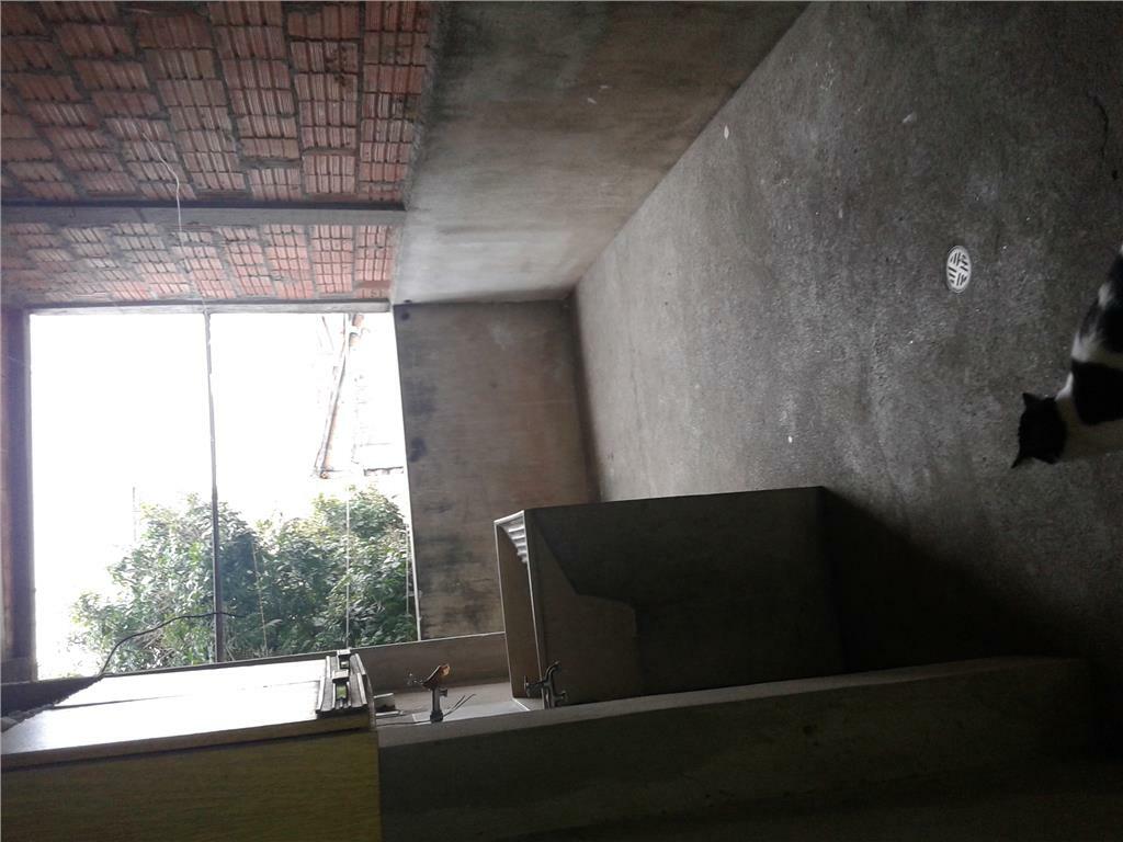 Casa à venda com 4 quartos, 231m² - Foto 3