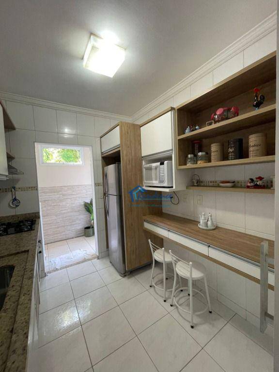 Casa de Condomínio para alugar com 3 quartos, 63m² - Foto 6