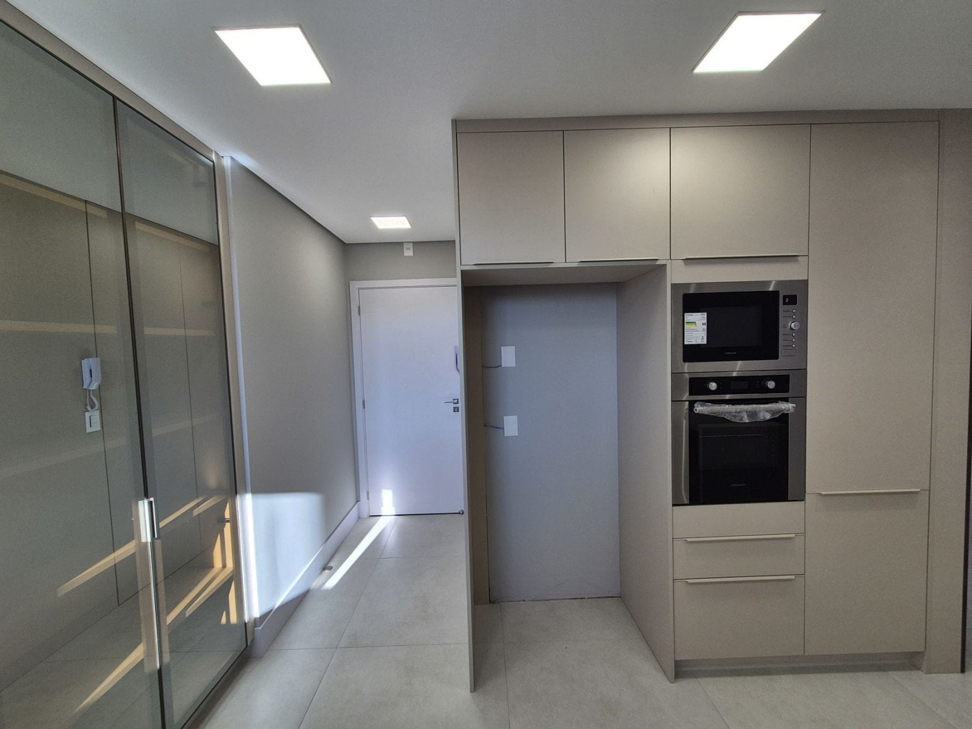 Apartamento à venda com 3 quartos, 151m² - Foto 7