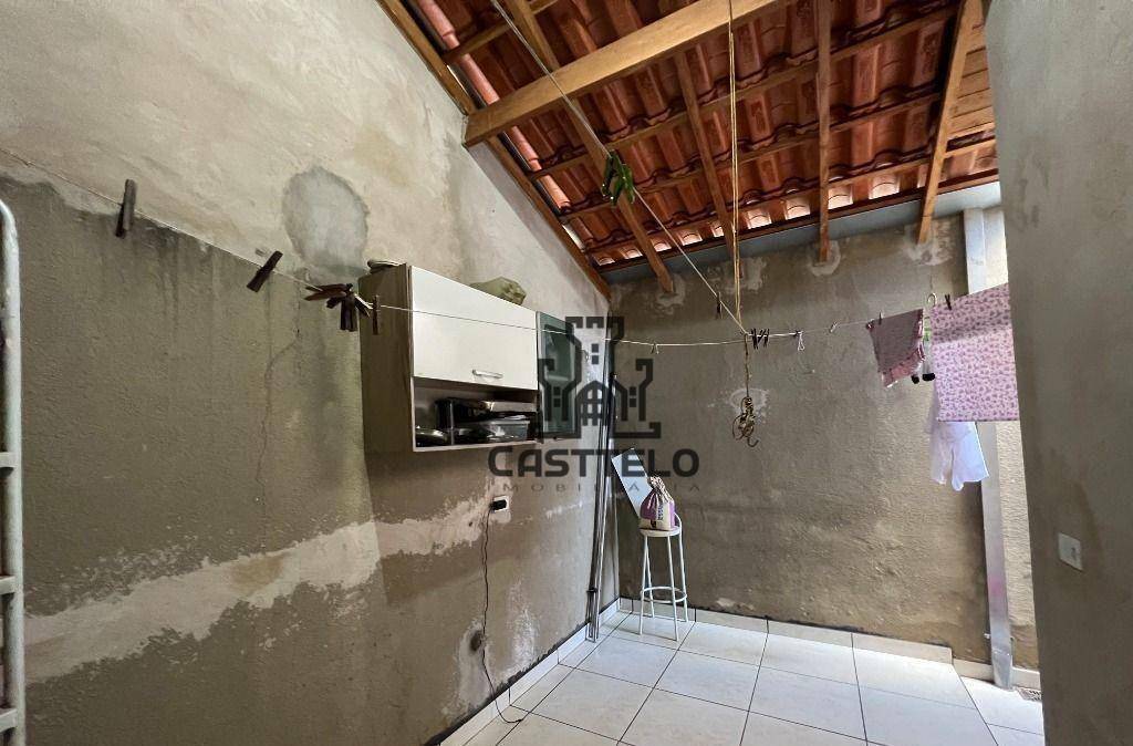 Casa à venda com 3 quartos, 95m² - Foto 9