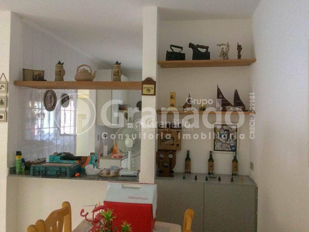 Apartamento à venda com 2 quartos, 70m² - Foto 12