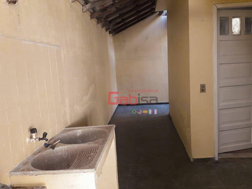 Casa à venda com 3 quartos, 250m² - Foto 9