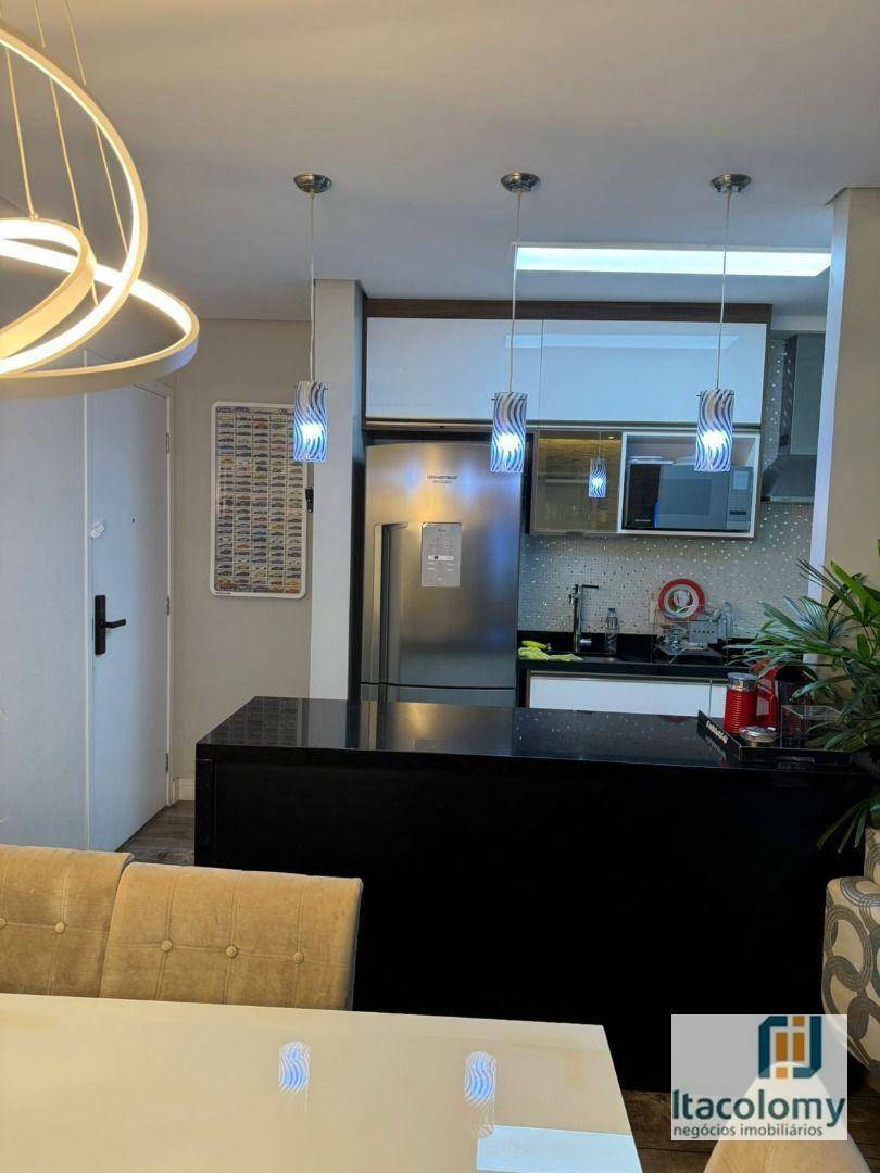 Apartamento à venda com 2 quartos, 70m² - Foto 19