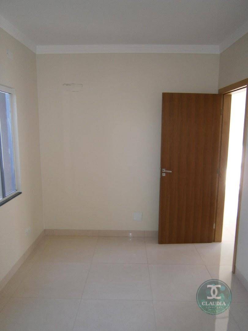 Casa à venda com 2 quartos, 70m² - Foto 10