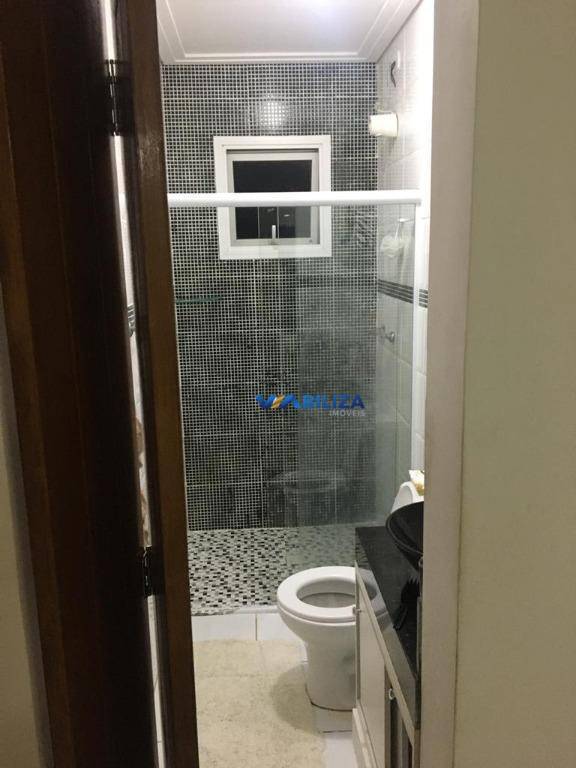 Sobrado à venda com 3 quartos, 200m² - Foto 19