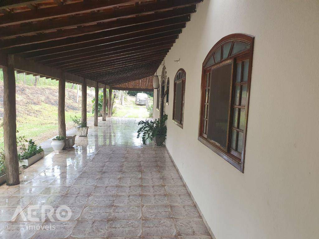 Chácara à venda com 4 quartos, 590m² - Foto 7